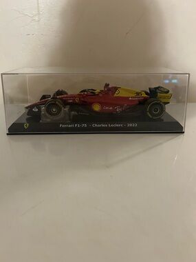 Bburago 2024 F1 Racing Ferrari F1-75 Charles Leclerc #16 1:24 Scale